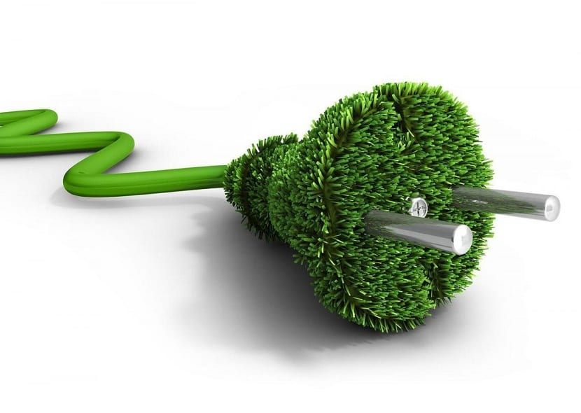 enchufe verde representando ahorro energético